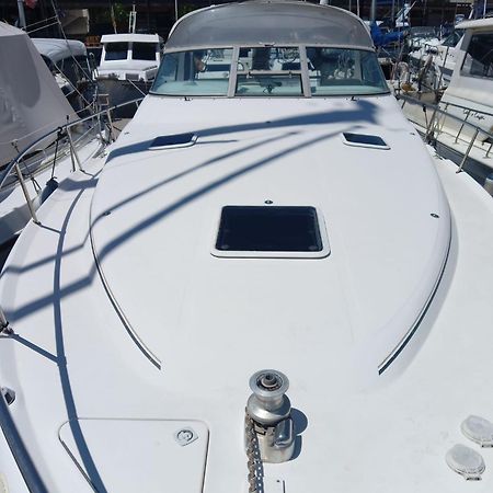 فندق Diagonal Mar Sailboat سان أدريان دي بيزوس المظهر الخارجي الصورة