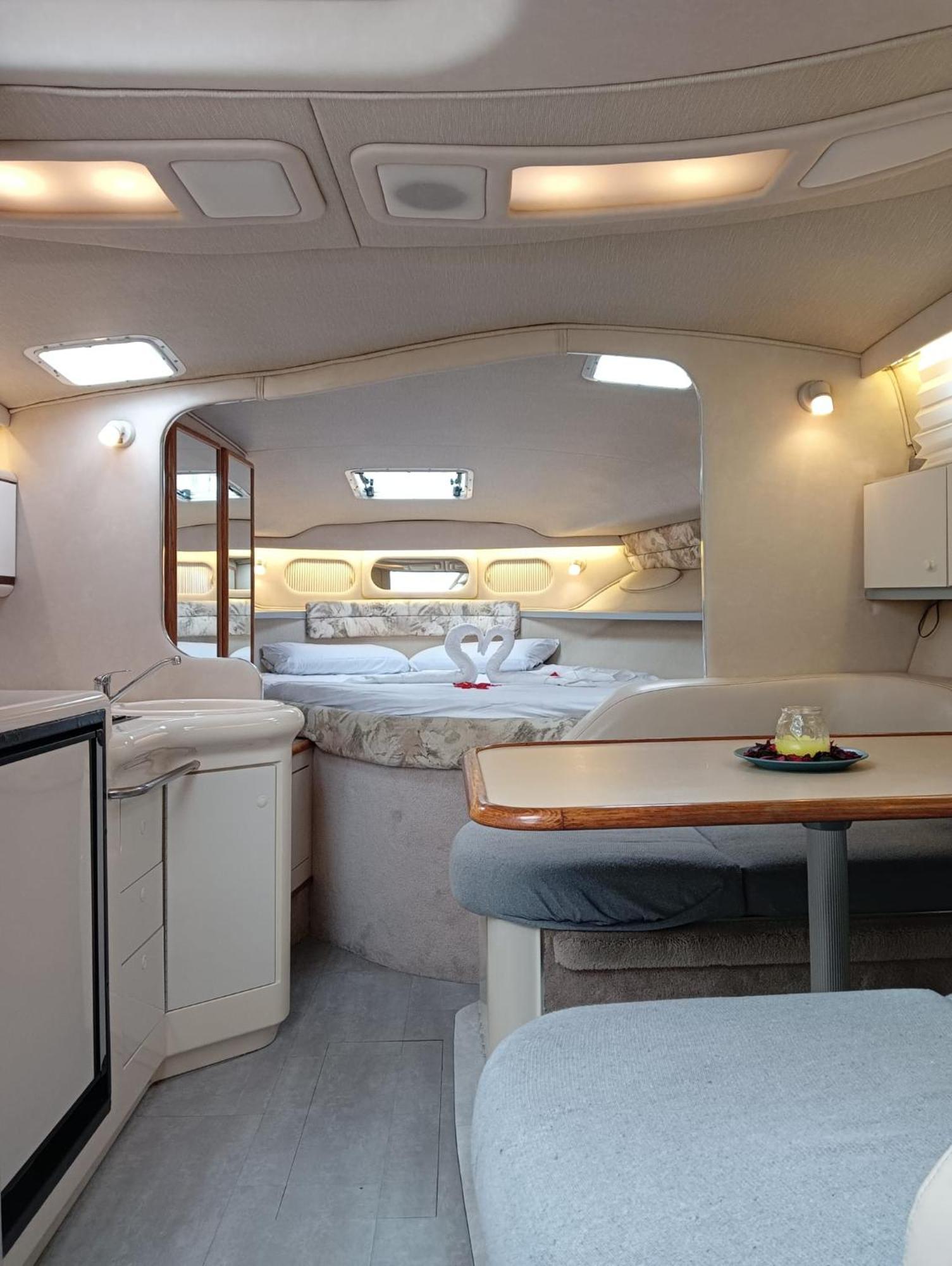 فندق Diagonal Mar Sailboat سان أدريان دي بيزوس المظهر الخارجي الصورة
